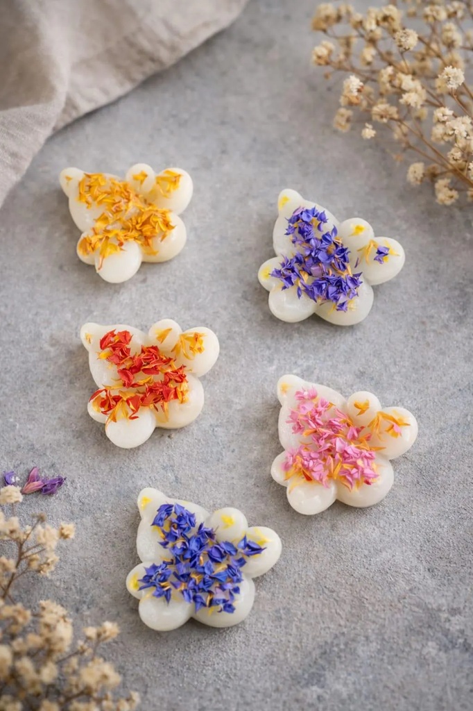 Handmade Bee Wax Melts- Botanical Flower Petals, Organic UK Grown